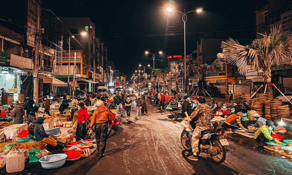 chợ đêm Pleiku