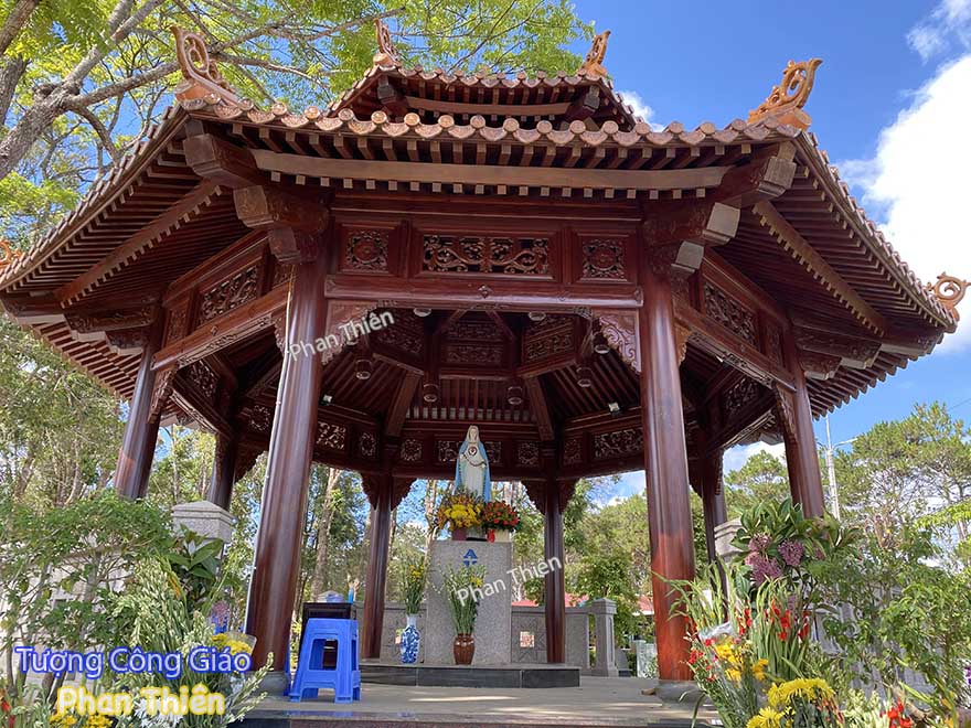 Đức Mẹ Măng Đen